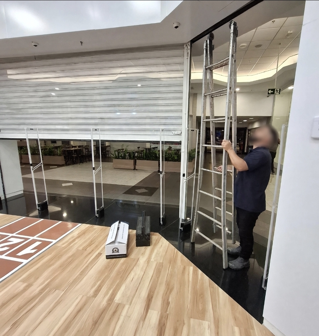 Acessórios e peças para portas automáticas